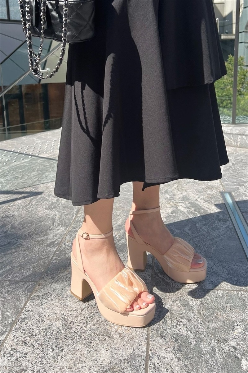 REZOY シフォンギャザー厚底サンダル